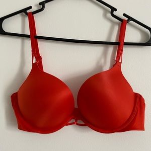 Victoria’s Secret Miraculous Plunge Bra